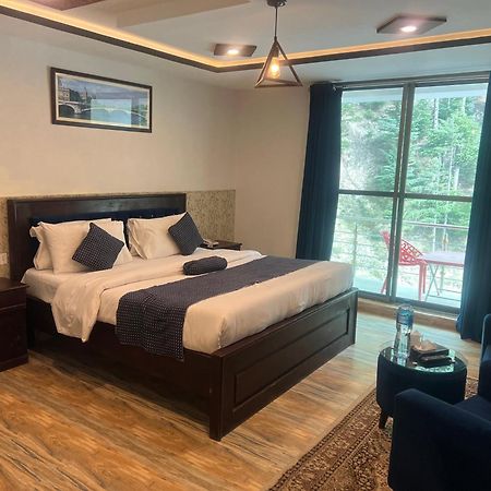 Hotel Birmingham Palace Kalam By Khan Familia Exterior foto